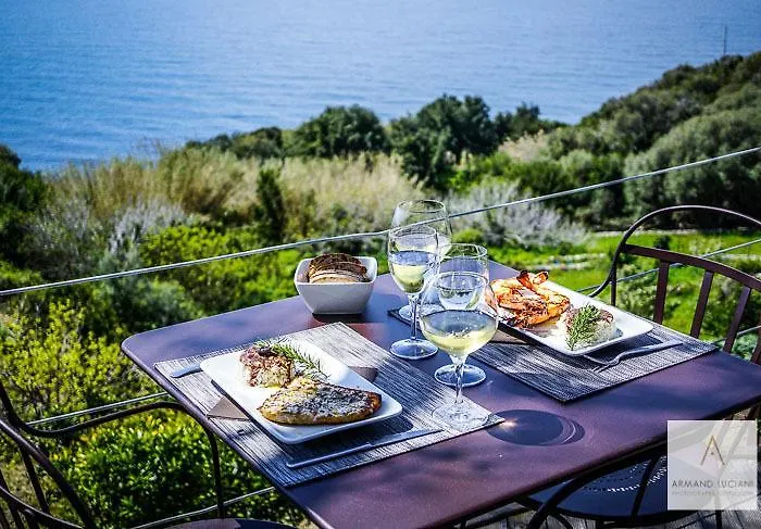 L'auberge Du Qui Peche Hotel 3*