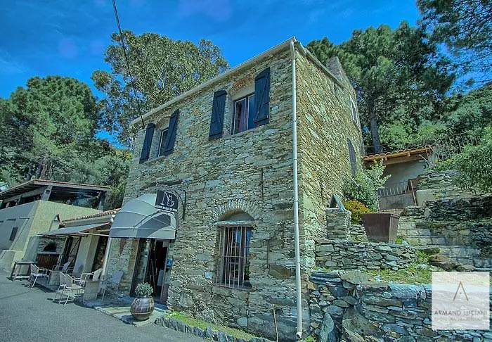 L'auberge Du Qui Peche Canari